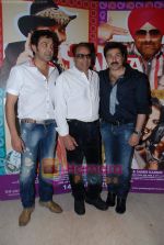 Bobby Deol, Sunny Deol, Dharmendra at Yamla Pagla Deewana success party in Novotel on 6th Feb 2011 (3).JPG